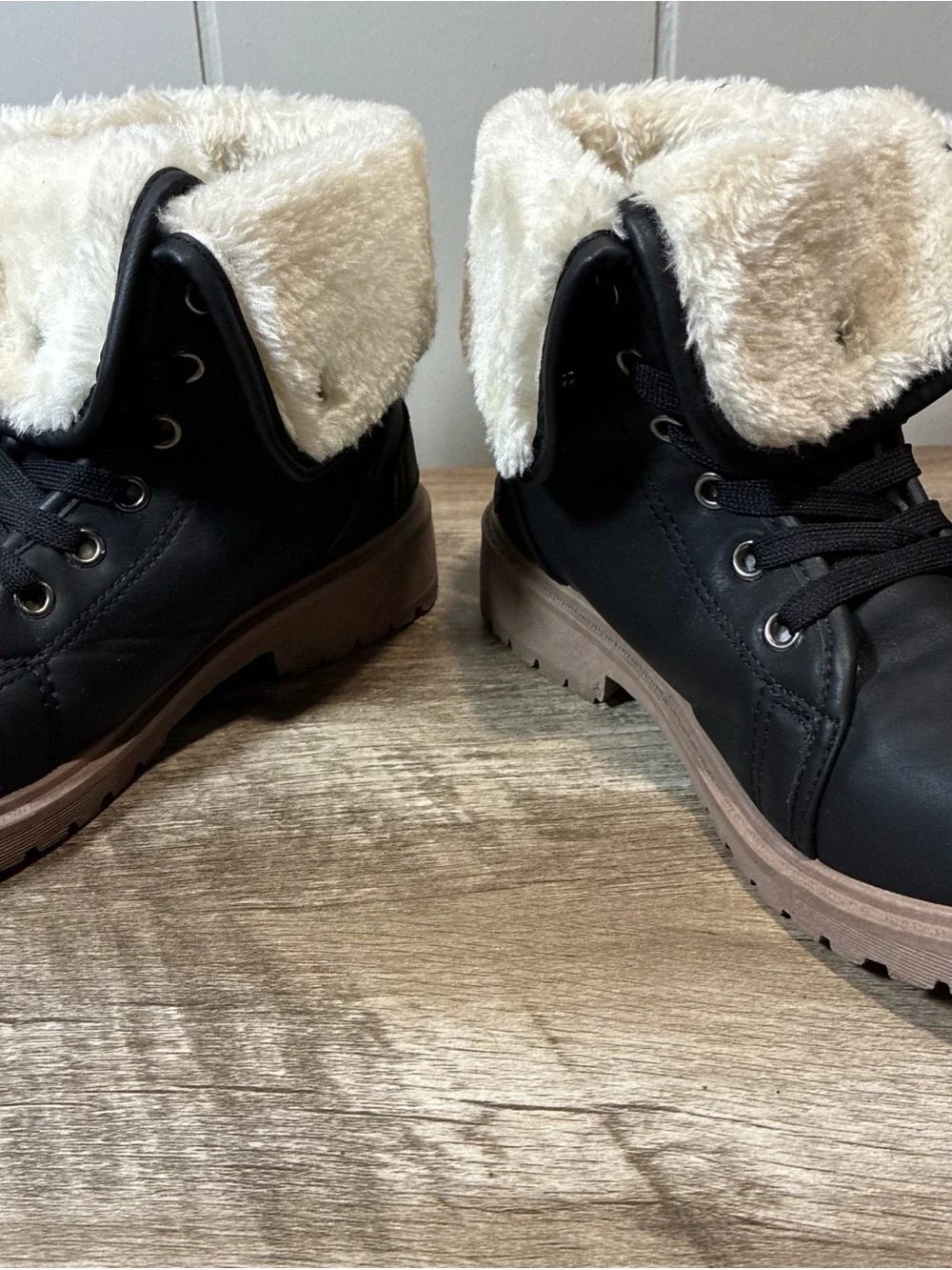 Olivia Miller Gorpcore Sherpa Lined Fashion Hiking Boots Sz 6 Black Preppy Y2K